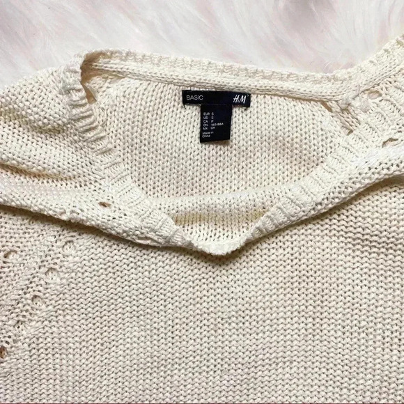 ⭐️ 5 for $25 ⭐️ Off-White H&M Sweater - Picture 3 of 5